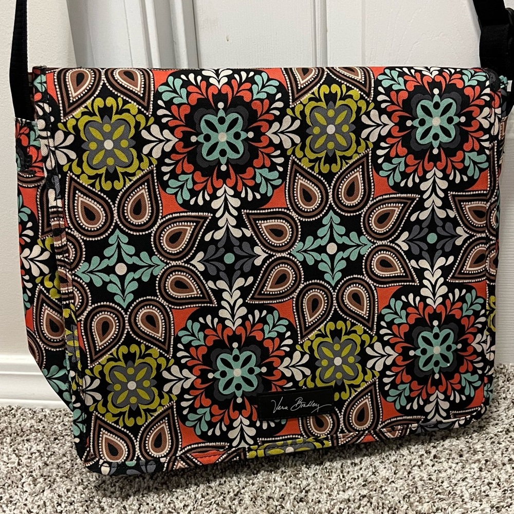 Vera Bradley Messenger Bag - Like New